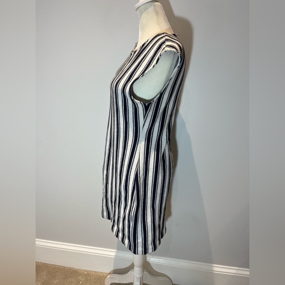 Theory  striped Navy And White Knit Short Sleeve Crew Neck Mini Dress Size Large - Picture 3 of 10